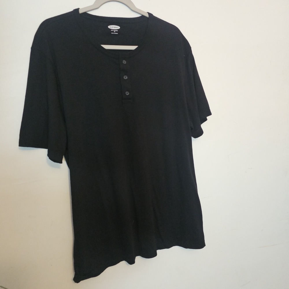 Old Navy Black XL Henley Three Button Classic Short Sleeve Tshirt Dark Academia